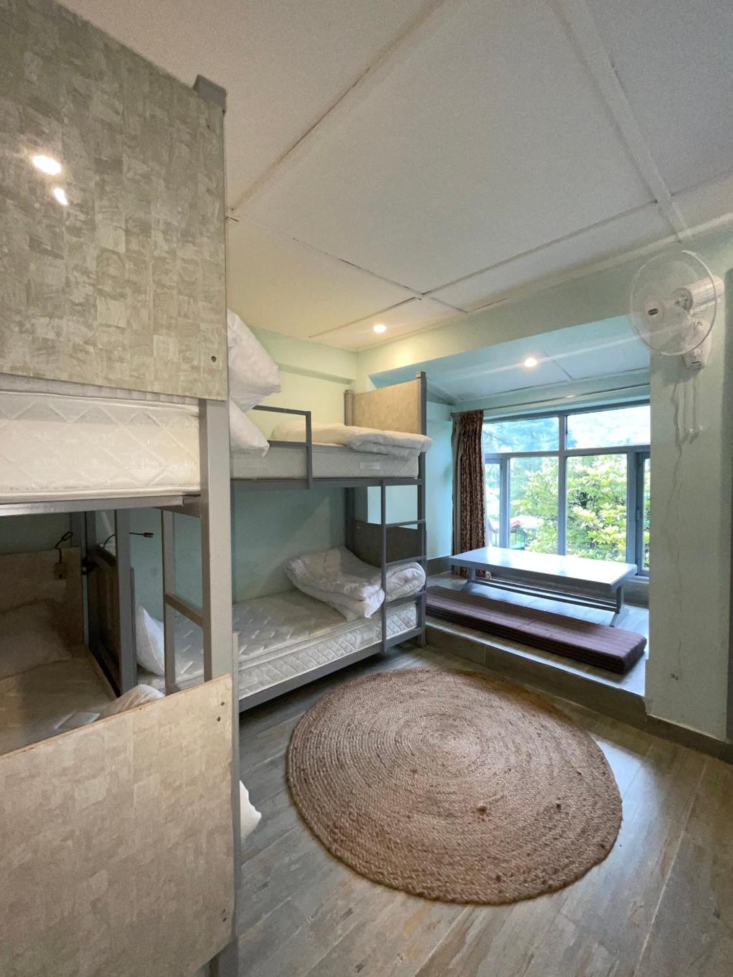 Eevolve Dharamkot - An Eco Hostel แมคลอยด์กันจ์ ภายนอก รูปภาพ
