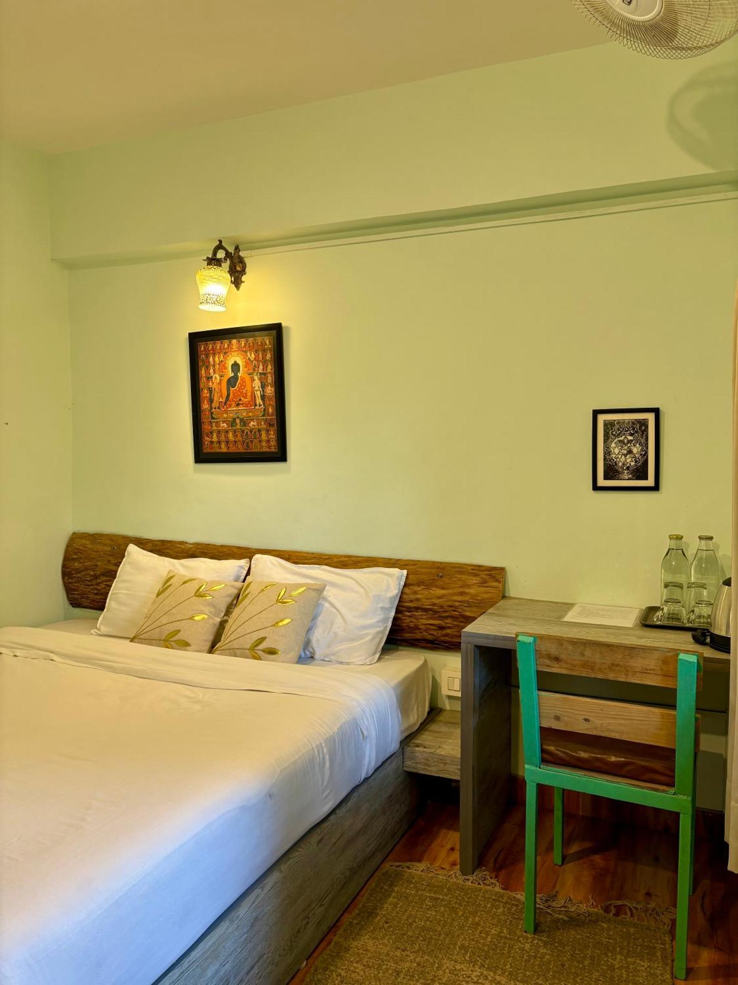 Eevolve Dharamkot - An Eco Hostel แมคลอยด์กันจ์ ภายนอก รูปภาพ