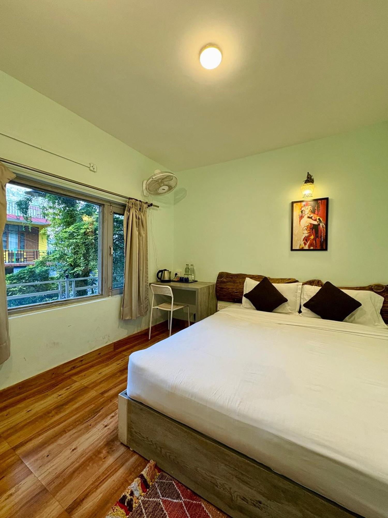 Eevolve Dharamkot - An Eco Hostel แมคลอยด์กันจ์ ภายนอก รูปภาพ