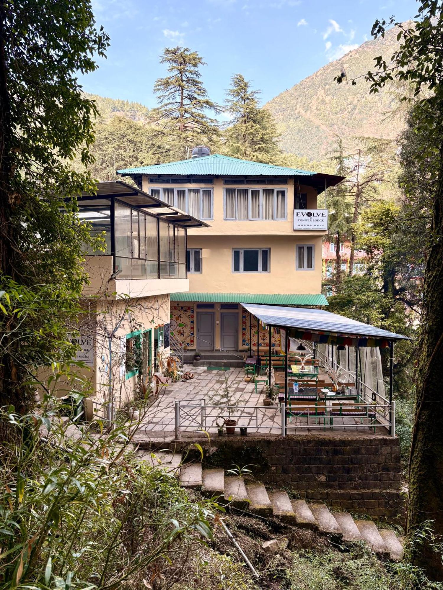 Eevolve Dharamkot - An Eco Hostel แมคลอยด์กันจ์ ภายนอก รูปภาพ