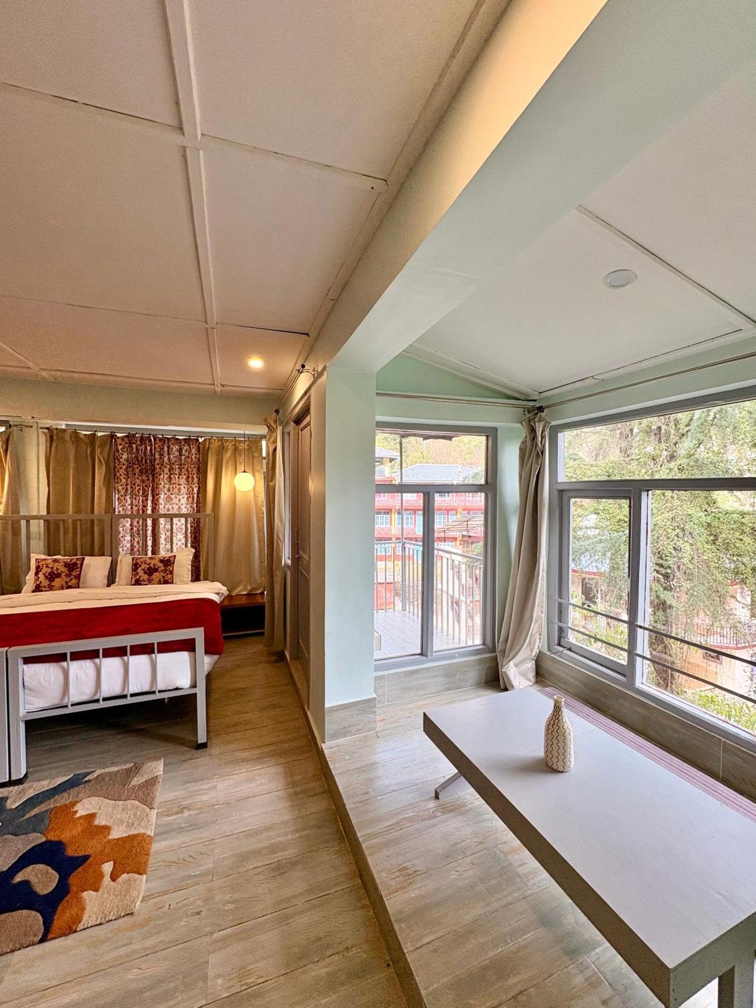 Eevolve Dharamkot - An Eco Hostel แมคลอยด์กันจ์ ภายนอก รูปภาพ